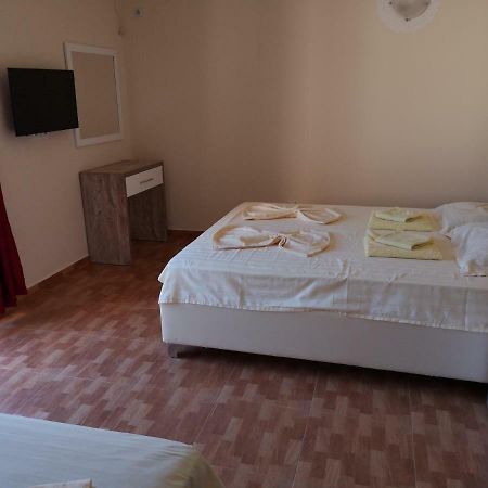 Rooms Ibrocevic Ulcinj Bagian luar foto