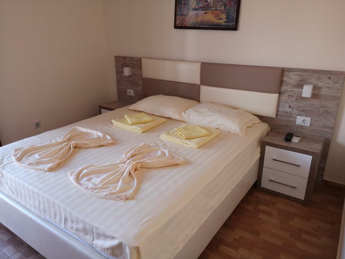 Rooms Ibrocevic Ulcinj Bagian luar foto
